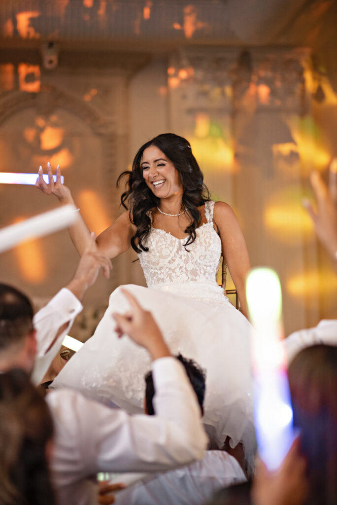 how to choose a Florida wedding photographer