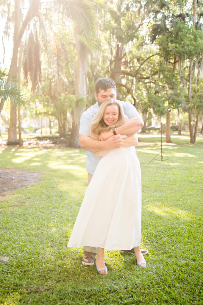Couple kissing at Kraft Azalea Garden